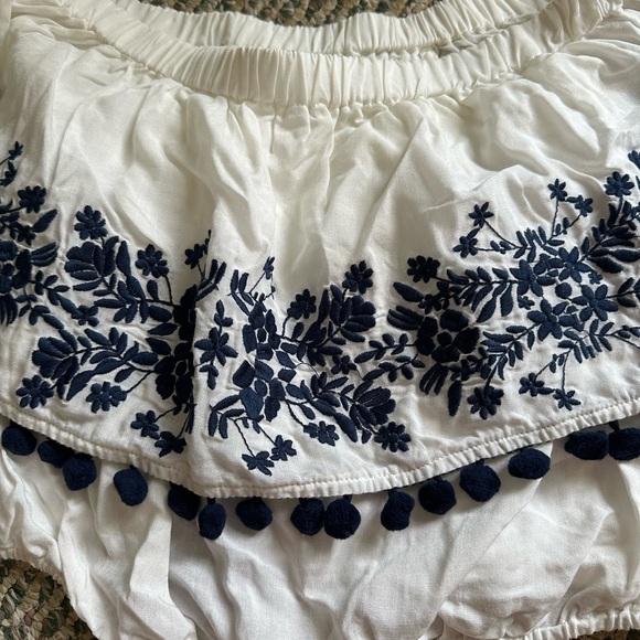 Show Me Your MuMu Teagan Pom Pom White and Navy Embroidered Crop Top - Picture 4 of 7